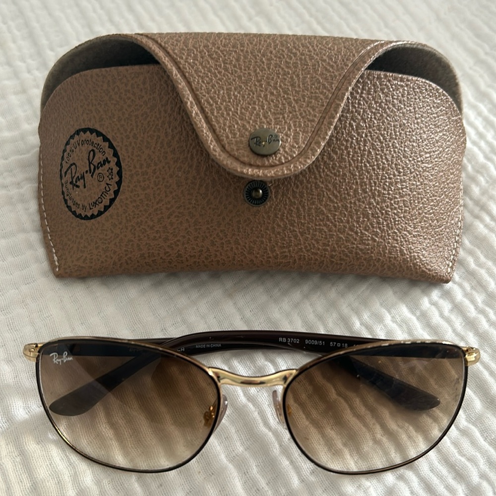 RayBan women’s sunglasses with case